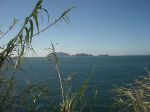 右に見えるのは「八島」だよ