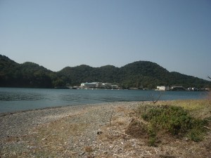 御手洗湾と峨嵋山