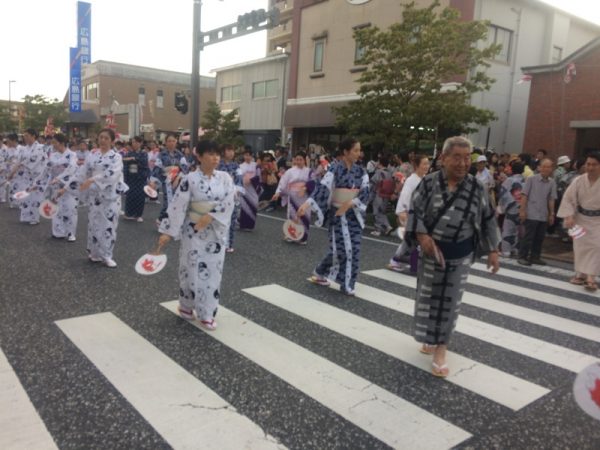 柳井踊りの先頭